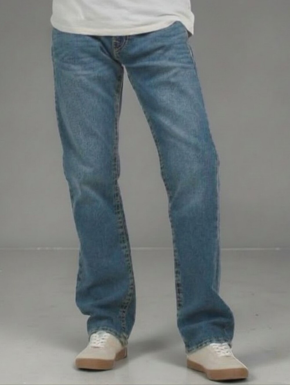 NWT TRUE RELIGION Ricky Big T Relaxed Straight Fit Men’s Jeans-Medium Fog Wash